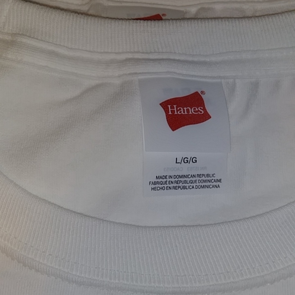 Selling brand new hanes shirts come in 3 pack.